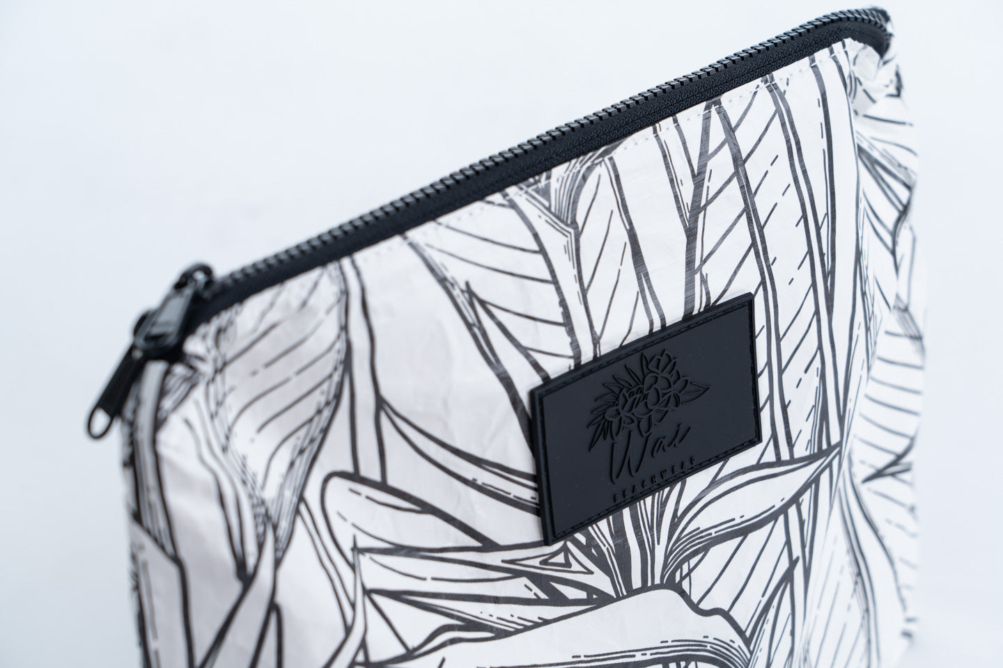 White Strelitzia - Midi Pouch